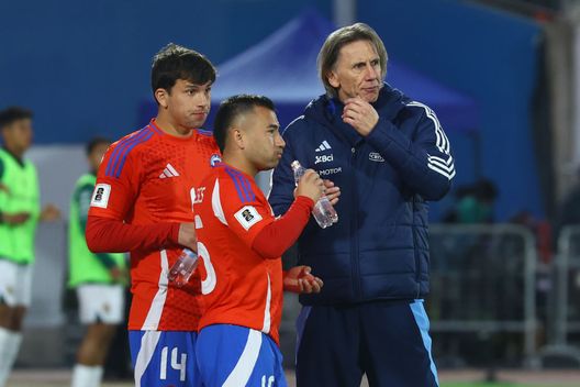 Ricardo Gareca, ct del Cile (Foto di Marcelo Hernandez/Getty Images) Cile, la critica di Vidal dopo il ko con la Bolivia: 'Sono senza parole...'