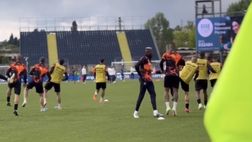 Il Napoli si riscalda al Castellani: azzurri pronto per la sfida all’Empoli