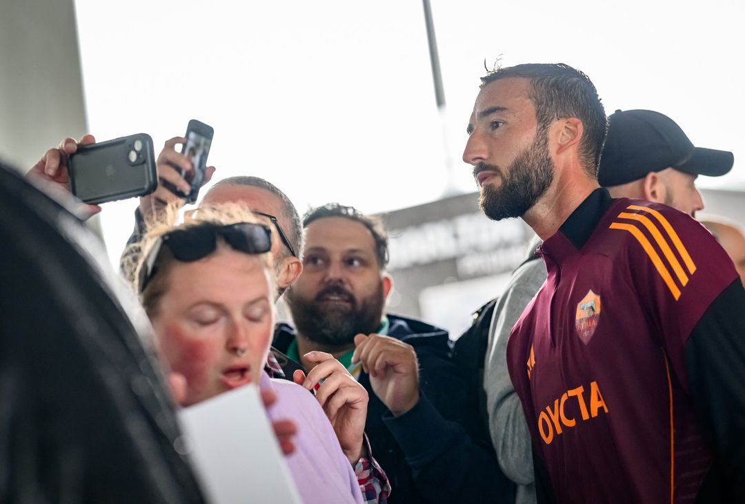 Roma, la seduta pomeridiana aperta ai tifosi al St. George’s Park – FOTO GALLERY - immagine 7