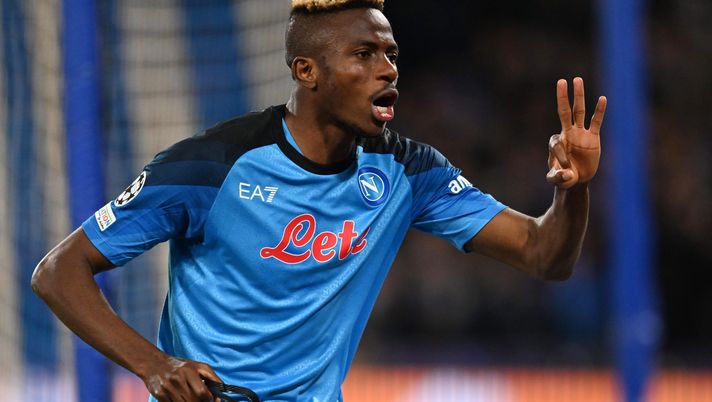 NAPLES, ITALY - MARCH 15: Victor Osimhen of SSC Napoli celebrates after scoring the team's first goal during the UEFA Champions League round of 16 leg two match between SSC Napoli and Eintracht Frankfurt at Stadio Diego Armando Maradona on March 15, 2023 in Naples, Italy. (Photo by Francesco Pecoraro/Getty Images) Rinnovo di Osimhen da formalizzare. Arriva la prima offerta dal PSG – Sportitalia - immagine 1