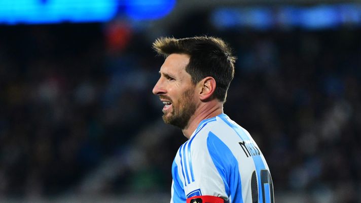 BUENOS AIRES, ARGENTINA - SEPTEMBER 04: Lionel Messi of Argentina reacts during the South American FIFA World Cup 2026 Qualifier match between Argentina and Venezuela at Estadio Más Monumental Antonio Vespucio Liberti on September 04, 2025 in Buenos Aires, Argentina. (Photo by Marcelo Endelli/Getty Images) Messi Mondiale