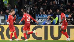 In dieci a partire dal 63′, la Fiorentina espugna l’Olimpico: Lazio battuta 2-1!