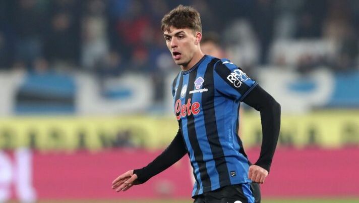 BERGAMO, ITALY - FEBRUARY 04: Daniel Maldini of Atalanta BC in action during the Coppa Italia, Quarter Final match between Atalanta BC and Bologna FC at Gewiss Stadium on February 04, 2025 in Bergamo, Italy. (Photo by Marco Luzzani/Getty Images) Maldini: “All’inizio ho avuto un po’ di difficoltà, poi capisci come va: sono soddisfatto” - immagine 1