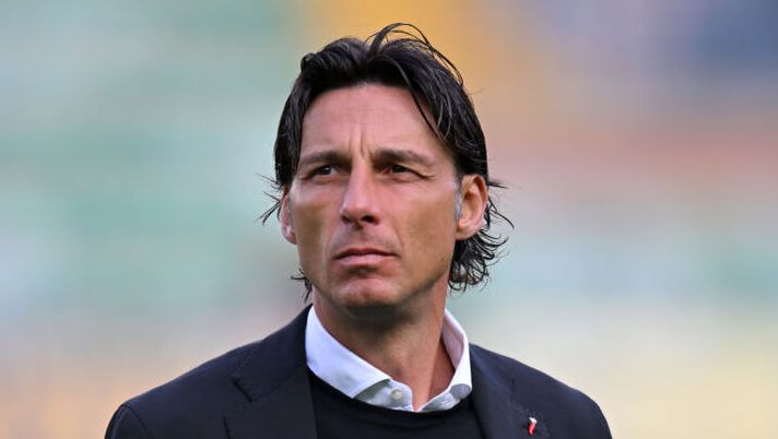 VERONA, ITALY - APRIL 20: Gabriele Cioffi, Head Coach of Udinese Calcio, looks on prior to the Serie A TIM match between Hellas Verona FC and Udinese Calcio at Stadio Marcantonio Bentegodi on April 20, 2024 in Verona, Italy. (Photo by Alessandro Sabattini/Getty Images) NEWS – Udinese, Cioffi verso l’esonero! Sanabria, Christensen, Scalvini, Calafiori, Chukwueze… - immagine 1