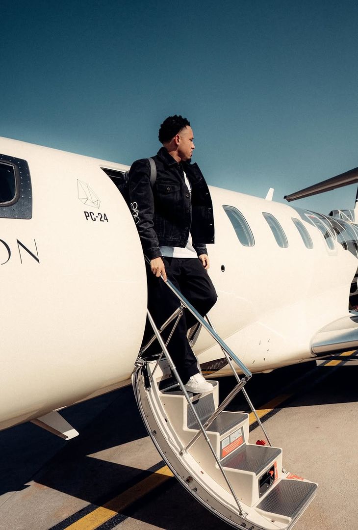 GALLERY Dal viaggio alla firma: le foto del primo giorno in azzurro di Okafor - immagine 5