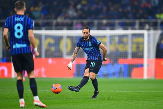 Getty Images Lautaro-Calhanoglu, momentaccio: Toro furioso, Hakan pasticcione. E Chivu prende provvedimenti- immagine 3