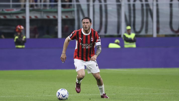 Davide Calabria (difensore AC Milan, qui durante Milan-Salernitana (Serie A 2023-2024) | News (Getty Images) Davide Calabria AC Milan Milan-Salernitana Serie A 2023-2024
