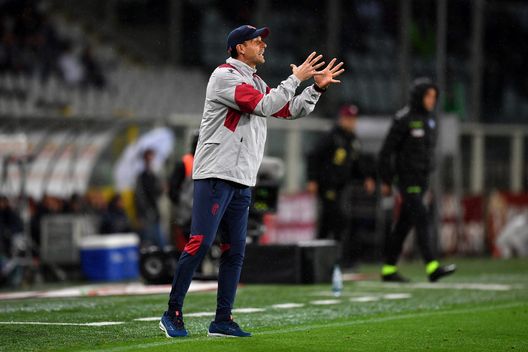 TURIN, ITALY - MAY 03: Thiago Motta, Head Coach of Bologna FC, reacts during the Serie A TIM match between Torino FC and Bologna FC at Stadio Olimpico di Torino on May 03, 2024 in Turin, Italy. (Photo by Valerio Pennicino/Getty Images)