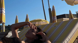 Sarah Kohan, lato B superlativo. L’ex lady Hernandez scatena il web in costume