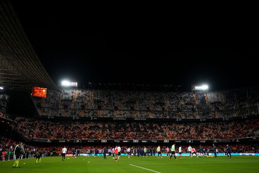 Lo stadio Mestalla, Valencia (Photo by Alex Caparros/Getty Images) Verso Valencia-Siviglia: il “fattore Mestalla” per non far sprofondare i Murciélagos- immagine 2