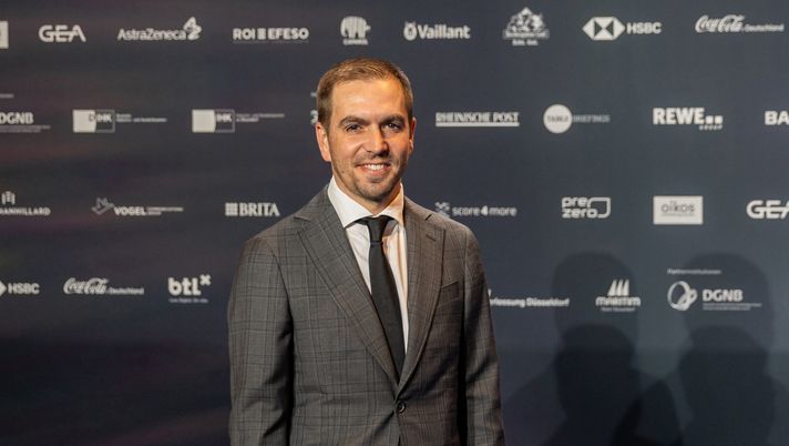 DUESSELDORF, GERMANY - NOVEMBER 29: Philipp Lahm attends the German Sustainability Award at Maritim Hotel on November 29, 2024 in Duesseldorf, Germany. (Photo by Hesham Elsherif/Getty Images) Lahm, dubbi su Gasp: “Dopo la vittoria in Europa dell’Atalanta tutti marcano a uomo” - immagine 1