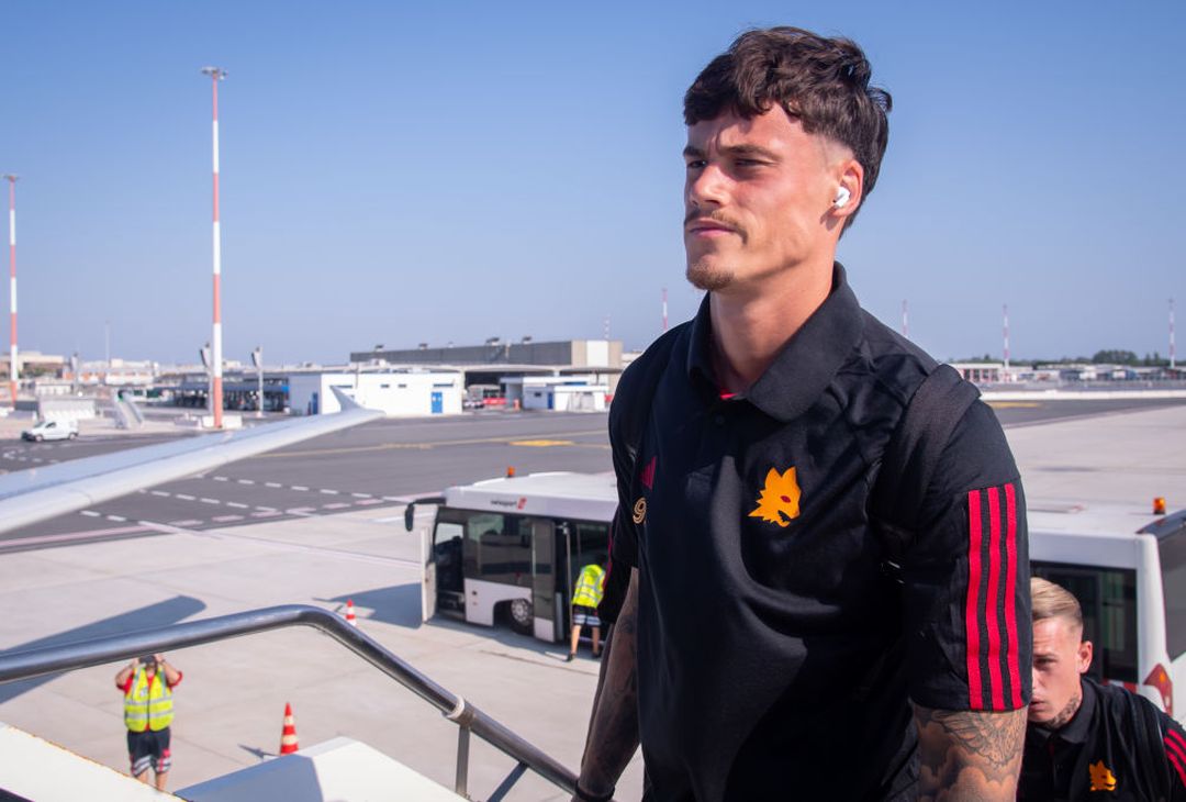 Fiumicino, la Roma parte per Verona: tornano Dybala e Pellegrini - immagine 16