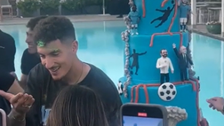 Di Lorenzo scatenato alla festa scudetto tra balli, canti e…torta in faccia!