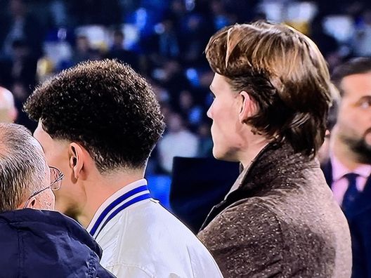 Di Lorenzo-McTominay, gesto da leader: al Maradona per stare vicini alla squadra- immagine 2