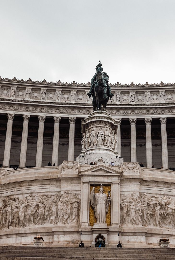 “From Napoli to Rome”: il club presente la sfida alla Lazio con le foto della città- immagine 1