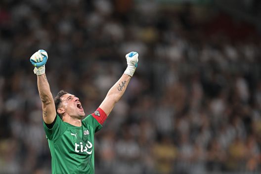 42 anni e una presenza nell’ultimo anno: Martin Silva sarà titolare contro il River Plate- immagine 2