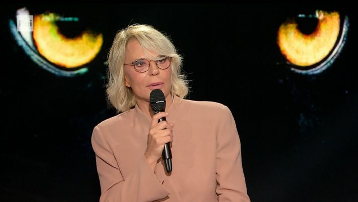 Maria De Filippi commossa a Belve: “Potessi riportare qui Maurizio Costanzo gli chiederei…” - immagine 1