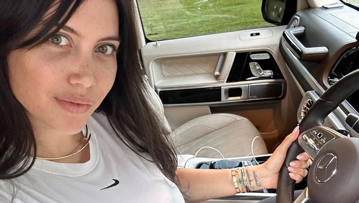 Wanda Nara torna a Milano e si gode relax, famiglia e… la sua Mercedes! - immagine 1