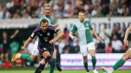 BREMEN, GERMANY - AUGUST 18: Harry Kane of Bayern Munich scores the team's second goal during the Bundesliga match between SV Werder Bremen and FC Bayern München at Wohninvest Weserstadion on August 18, 2023 in Bremen, Germany. (Photo by Christof Koepsel/Getty Images)