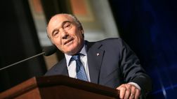 FOTO VN – La società viola a cena fuori, con Commisso… in versione musicista