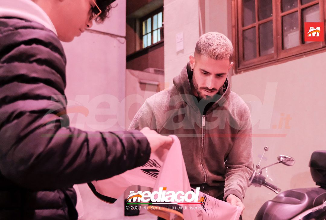 FOTO PALERMO, ufficiale Tutino: l’ex Parma al Barbera per la firma (Gallery) - immagine 25