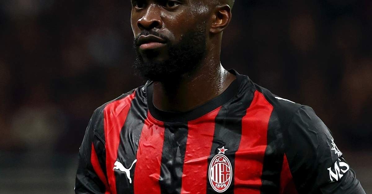 Rinnovo Tomori, il Milan ascolta Allegri: la novità. Aggiornamenti su altri tre giocatori