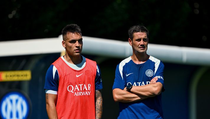 Getty Images Inter, Chivu arrabbiato per un motivo. Errori del passato e fragilità, tecnico al lavoro - immagine 1