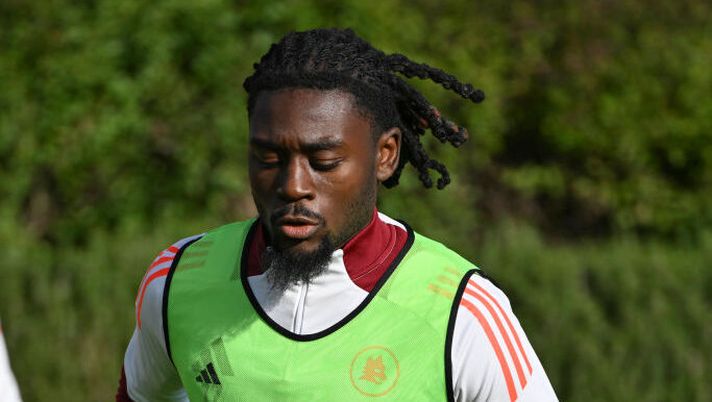 ROME, ITALY - DECEMBER 19: AS Roma player Manu Koné during a training session at Centro Sportivo Fulvio Bernardini on December 19, 2024 in Rome, Italy. (Photo by Luciano Rossi/AS Roma via Getty Images) Roma, oggi Koné in gruppo verso il Parma: le novità su Hummels e Cristante - immagine 1