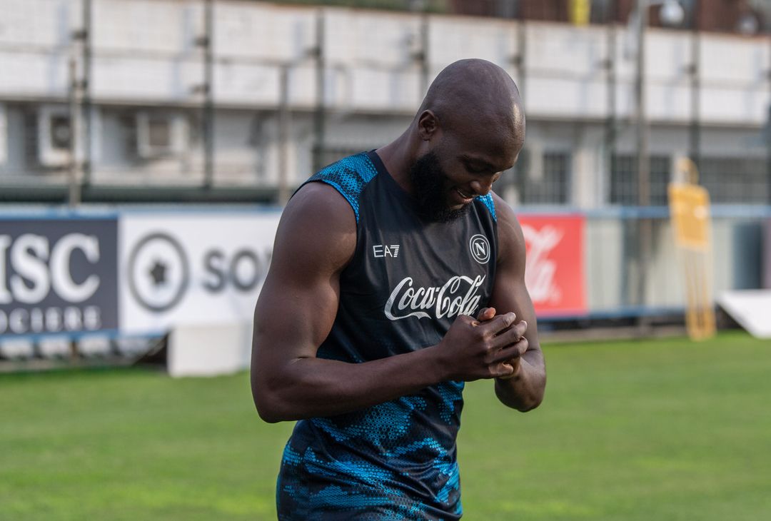 GALLERY Il primo allenamento di Lukaku con il Napoli: quanti sorrisi per Big Rom - immagine 9