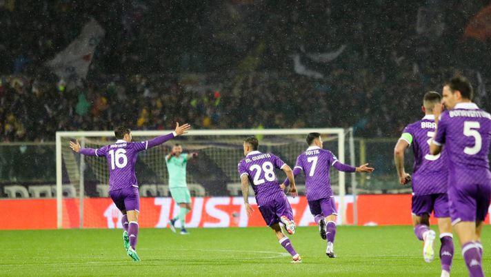 La notte si è tinta di viola. Un ultimo ostacolo prima di volare ad Atene - immagine 1