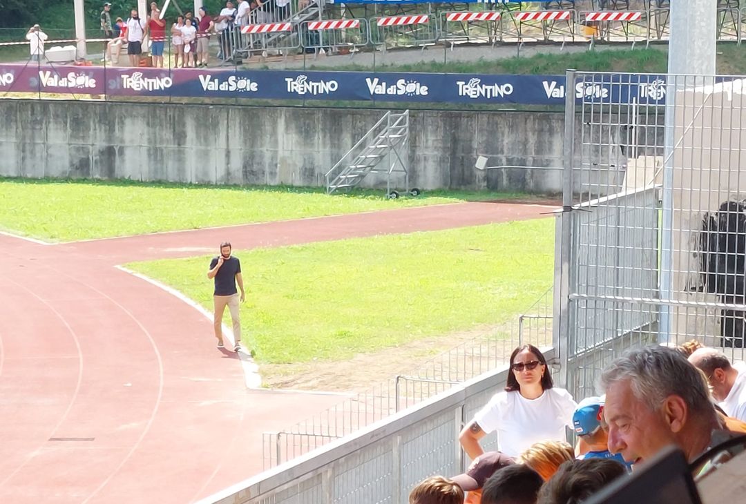 Il club manager azzurro fa le veci del DS questa mattina al campo di Carciato