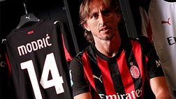 Modric al 4′ piano di Casa Milan con la nuova maglia: c’erano proprio tutti