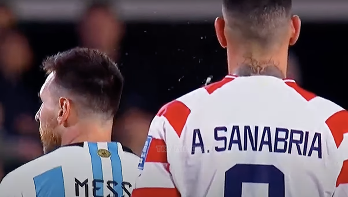 Bufera su Sanabria, accusato di uno sputo a Messi. Lui smentisce - immagine 1