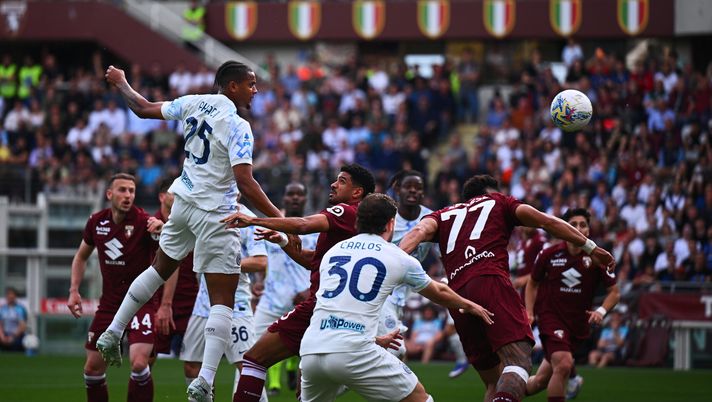 Inter, Gazzetta boccia Akanji: “Da 5, spento e leggero”. Ma non è lui il peggiore - immagine 1