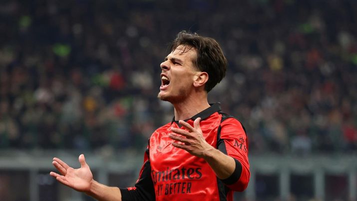 Ardon Jashari in Serie A con la maglia del Milan