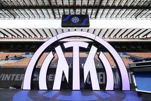 (Photo by Marco Luzzani/Getty Images) Inter