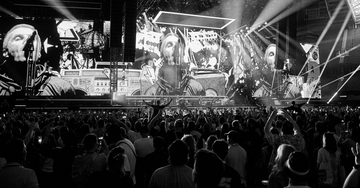Diogo Jota, l’omaggio da brividi degli Oasis: gli dedicano “Live Forever” Diogo Jota, l’omaggio da brividi degli Oasis: gli dedicano “Live Forever”