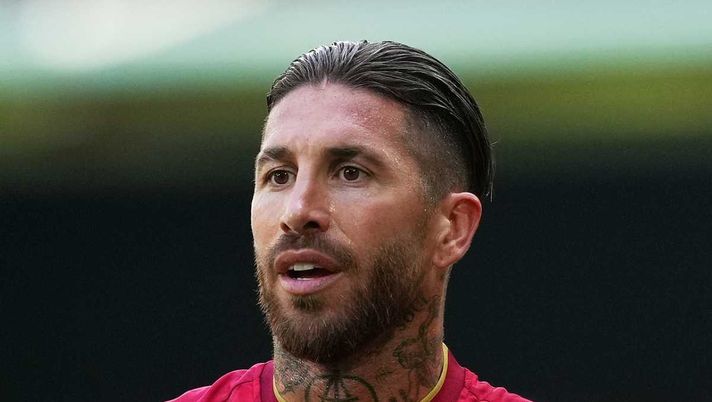 Sergio Ramos (ex difensore Real Madrid) | Serie A news (foto Getty Images) Derby, a San Siro anche Sergio Ramos vicino alla panchina del Milan
