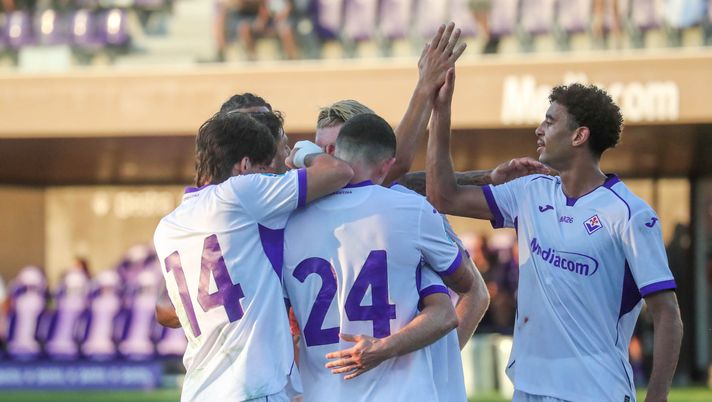 GERMOGLI PH: 22 LUGLIO 2026 BAGNO A RIPOLI VIOLA PARK PARTITA AMICHEVOLE FIORENTINA VS GUBBIO NELLA FOTO ESULTANZA RIGORE GUDMUNDSSON Nazione: “Contro il Gubbio gambe pesanti. Ma c’è un aspetto tattico da appuntarsi” - immagine 1