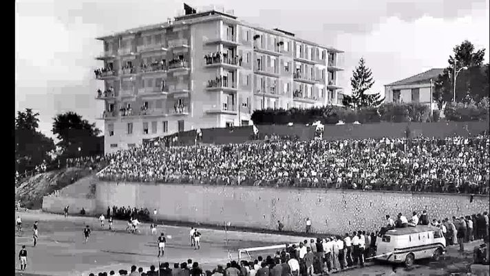 Il calcio, la religione di Grottaminarda: un libro per acquistare un defibrillatore - immagine 1