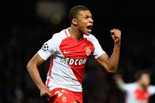 Kylian Mbappe nel 2017 con la maglia del Monaco (Foto di Stu Forster/Getty Images) Kylian Mbappé sarà il nuovo numero 10 del Real Madrid: la conferma sui social- immagine 3