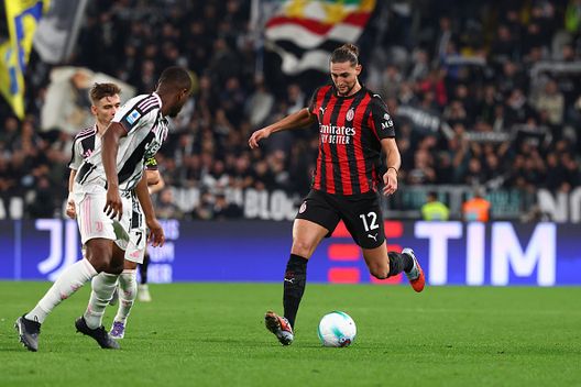 TURIN, ITALY - OCTOBER 05: Adrien Rabiot of AC Milan in action during the Serie A match between Juventus FC and AC Milan at Allianz Stadium on October 05, 2025 in Turin, Italy. (Photo by Giuseppe Cottini/AC Milan via Getty Images)  Rabiot Leao