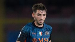 Un altro infortunio in Napoli-Como: si ferma Gilmour, deve uscire per uno stop muscolare