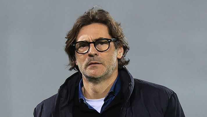 FLORENCE, ITALY - FEBRUARY 26: Paolo Vanoli of ACF Fiorentina looks on during the UEFA Conference League 2025/26 Knockout Play-off Second Leg match between ACF Fiorentina and Jagiellonia Bialystok at Stadio Artemio Franchi on February 26, 2026 in Florence, Italy. (Photo by Gabriele Maltinti/Getty Images) Vanoli: “Avevo avvertito tutti dopo l’andata. Ecco come sta Solomon” - immagine 1