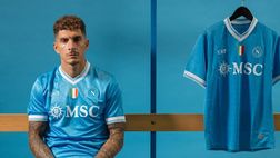 Maglia Napoli 2025/26, tifosi in fermento: corsa all’acquisto. Lo store va in down!