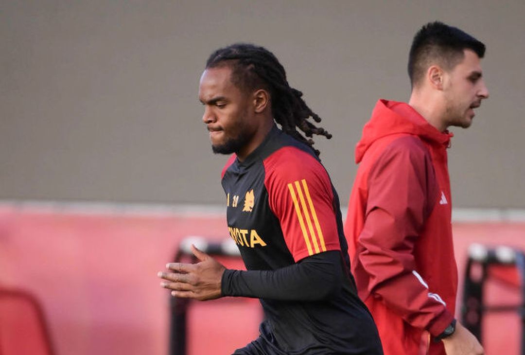 Roma, la ripresa degli allenamenti: ci sono Dybala e Renato Sanches – FOTO GALLERY - immagine 18