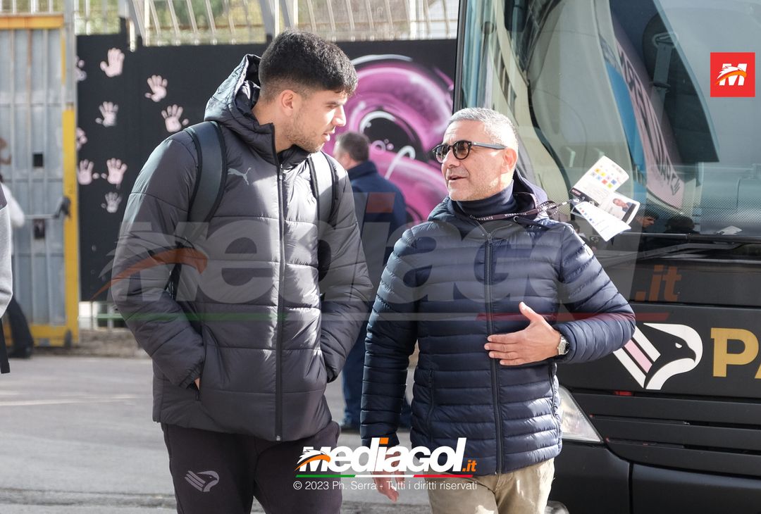FOTO Como-Palermo, il Palermo in partenza dal ‘Renzo Barbera’ (GALLERY) - immagine 31