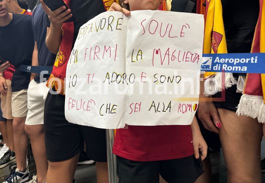 Roma-Soulé: Matias è atterrato a Fiumicino! Accoglienza da brividi dei tifosi- immagine 4