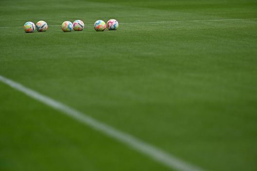 Bayern, estate di lavori allo stadio: terreno di gioco ibrido e più posti per le sedie a rotelle- immagine 5