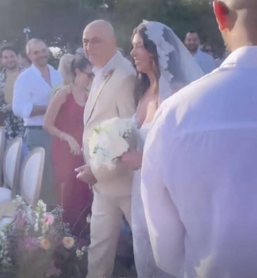 Nozze da sogno in Africa per Brigitta Cazzato, figlia di Loredana Lecciso: le foto- immagine 2